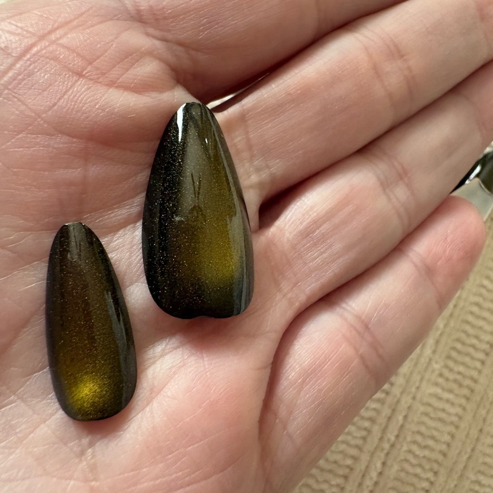 New 24 Green Yellow Cat Eye Press-On Nails - Picture 8 of 9